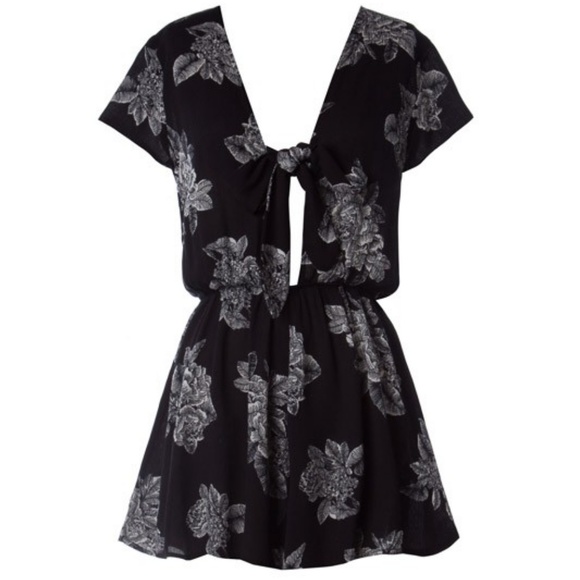 LAST ONE! Black & White Floral Print Romper - Picture 3 of 5